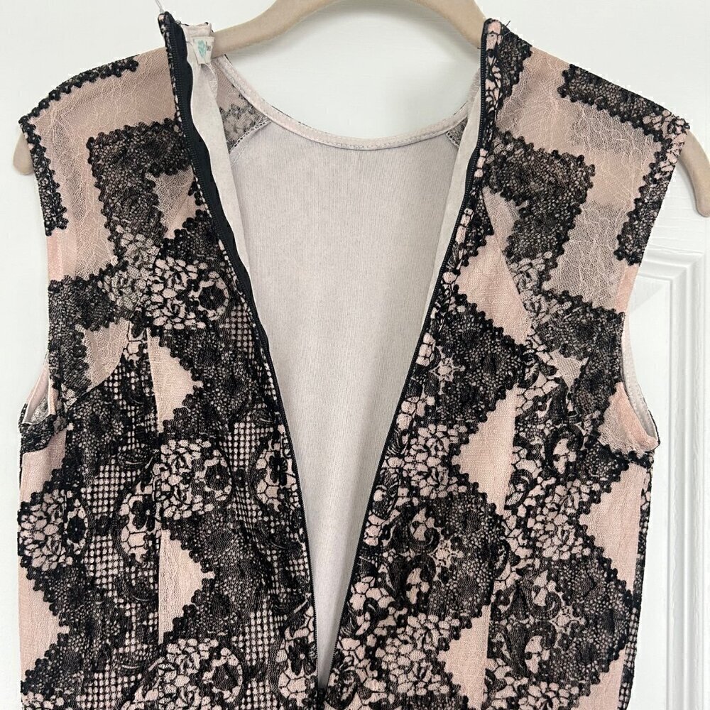 LOVE FIRE Lace BLACK/BLUSH Dress M - Picture 5 of 7